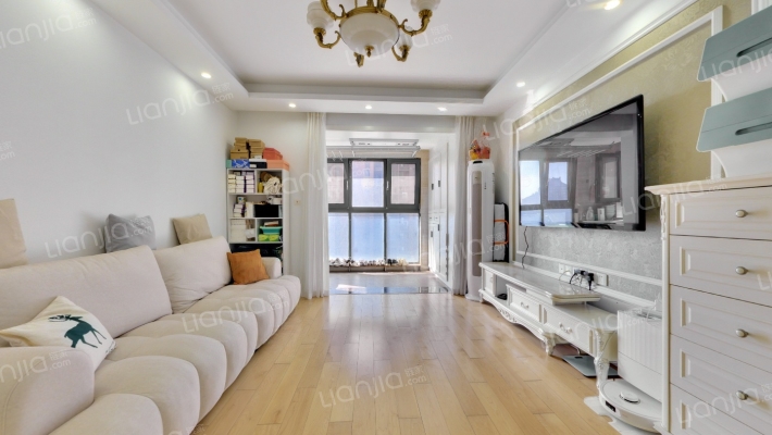 万江共和新城红公馆二手房实景图