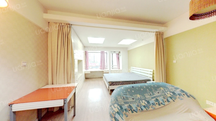 东城峰汇公寓二手房实景图