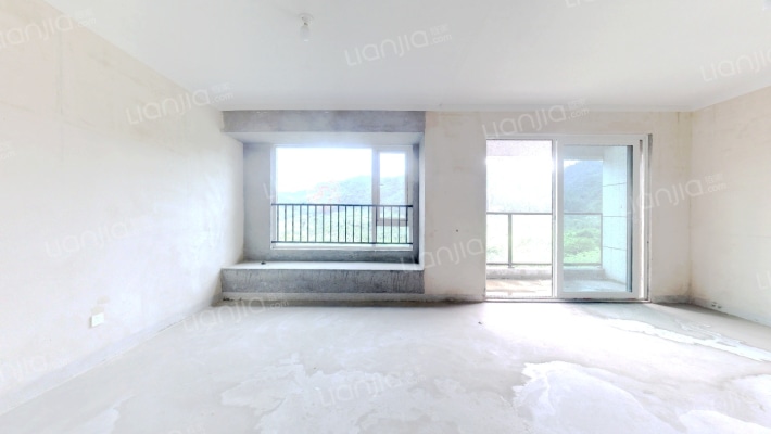 西径晓风苑二手房实景图