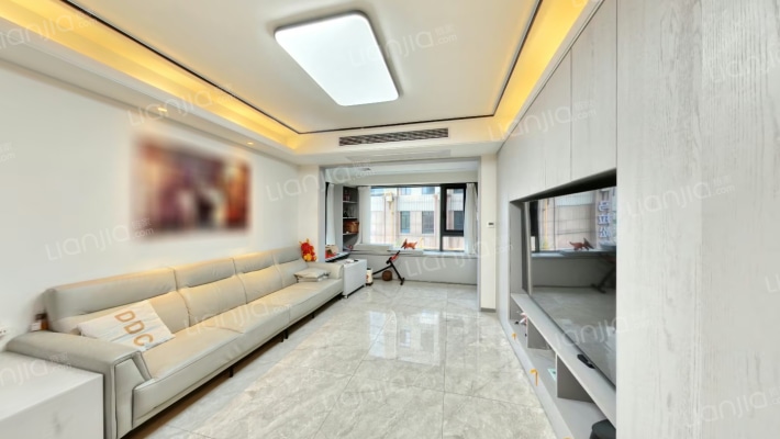 中国铁建金色蓝庭二手房实景图