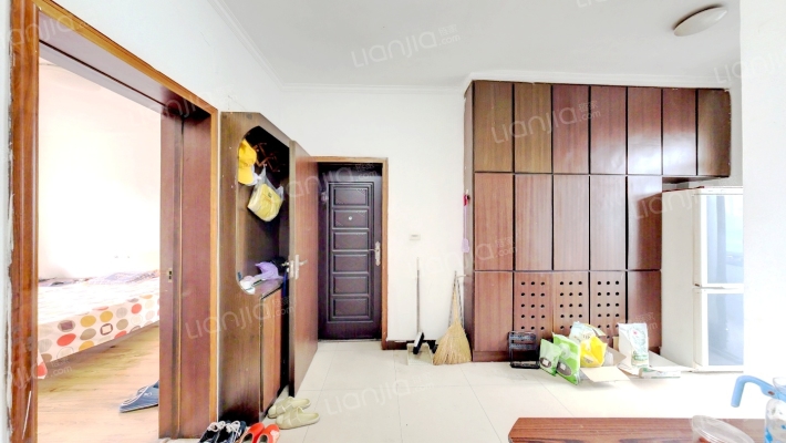 中日化小区二手房实景图