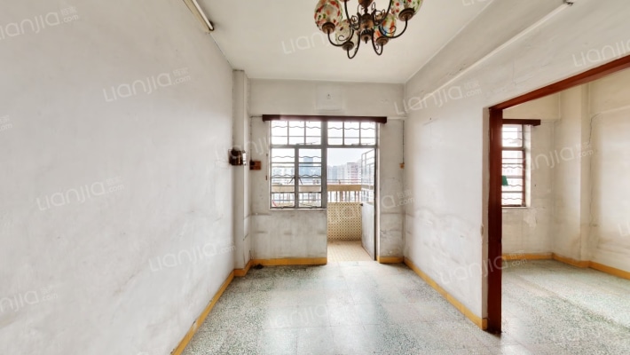 南油大厦二手房实景图