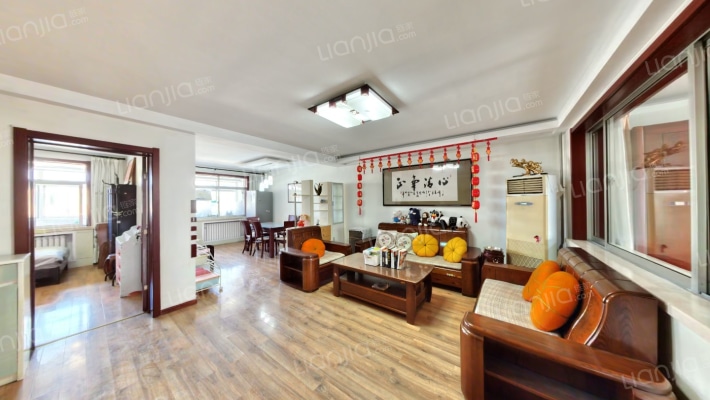 黑虎泉北路67号二手房实景图