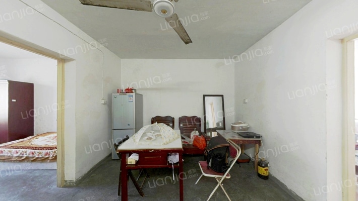 白云小区二手房实景图