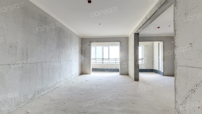 吾悦华府C区二手房实景图