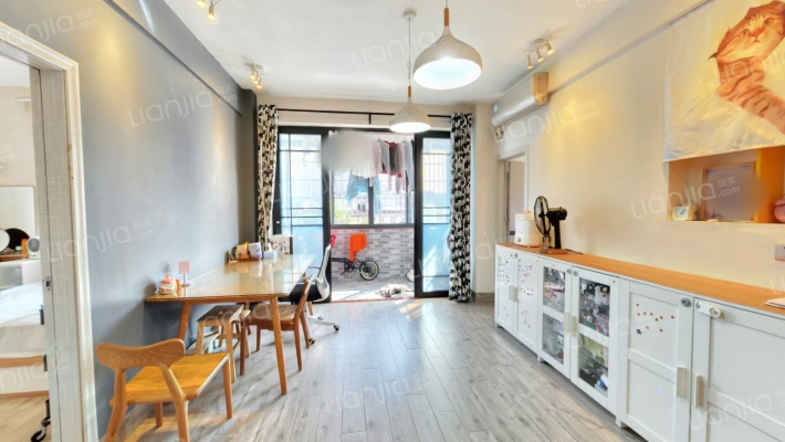 昌岗中路100号大院二手房实景图