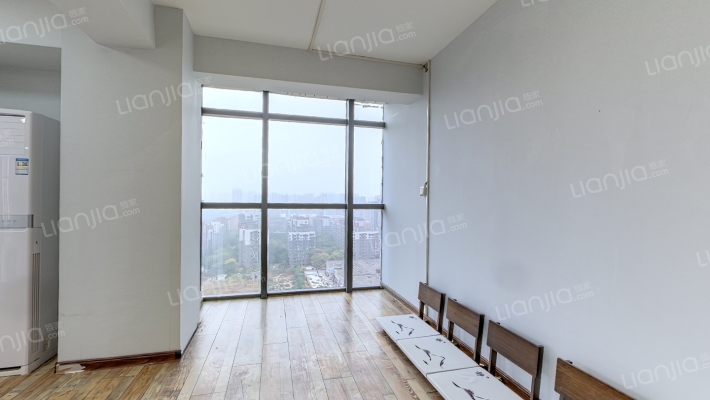 MAX未来广场二手房实景图