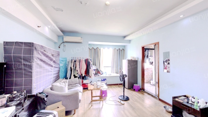 凯轩云顶二手房实景图