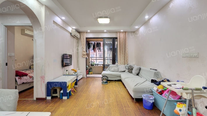 保利花半里百合园二手房实景图