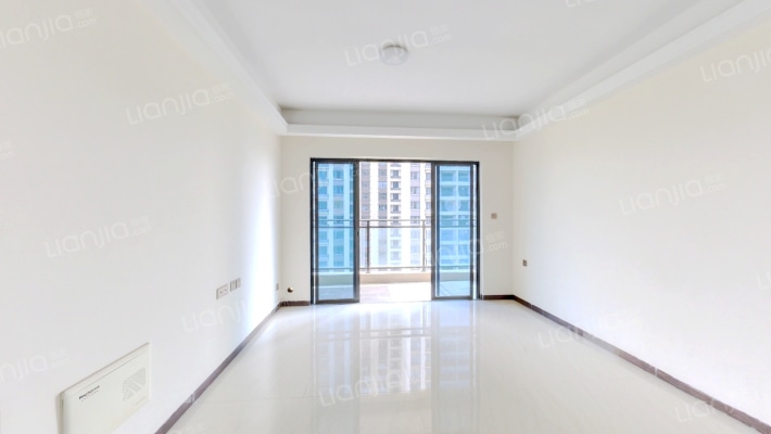 荣盛御景澜湾二手房实景图