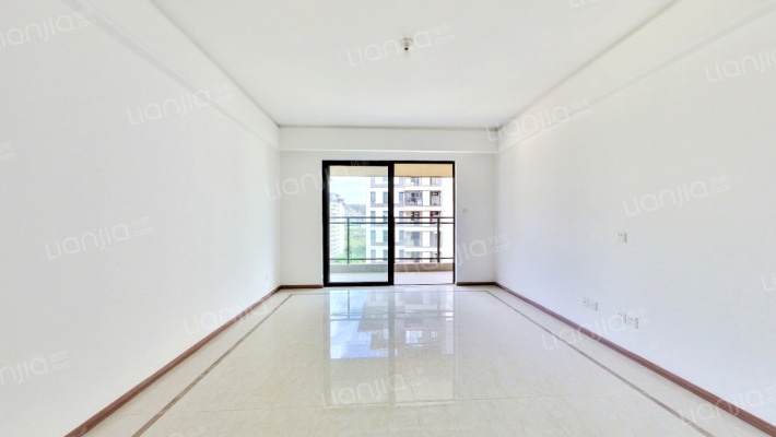 绿地滇池国际健康城蓝湾二手房实景图