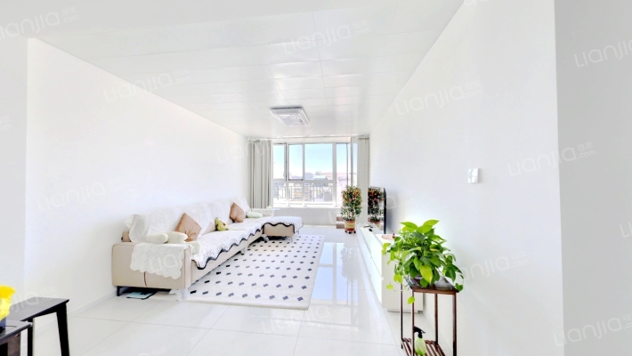 阳光华尔兹B区二手房实景图