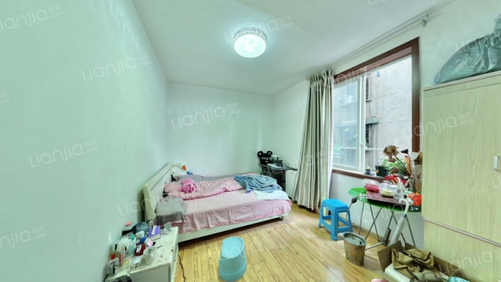 冻青树街52号二手房实景图