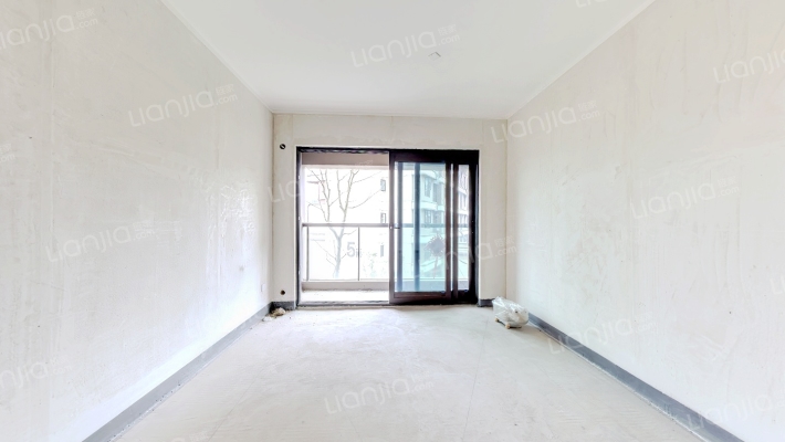 越秀悦映湖山悦玺二手房实景图