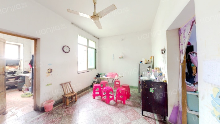 深圳农贸市场小区(农药厂宿舍）井冈山大道824号、834号、714号二手房实景图