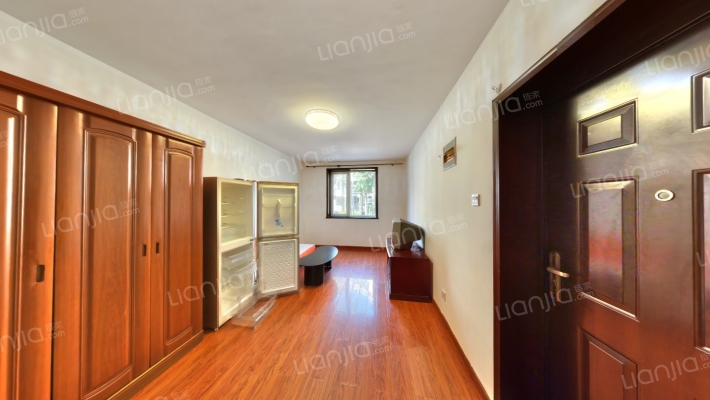 岭昌里二手房实景图