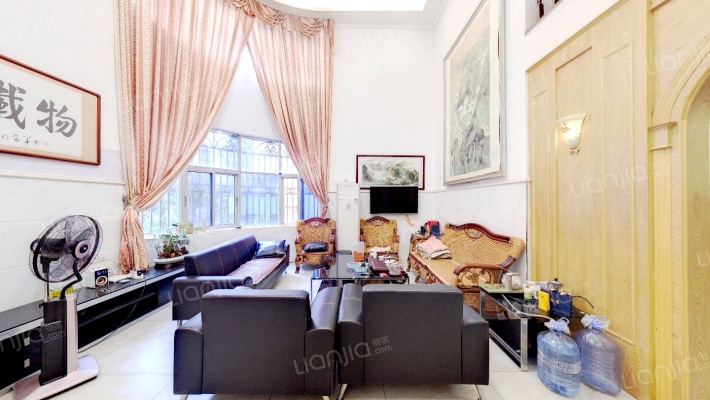 名仕山庄二手房实景图