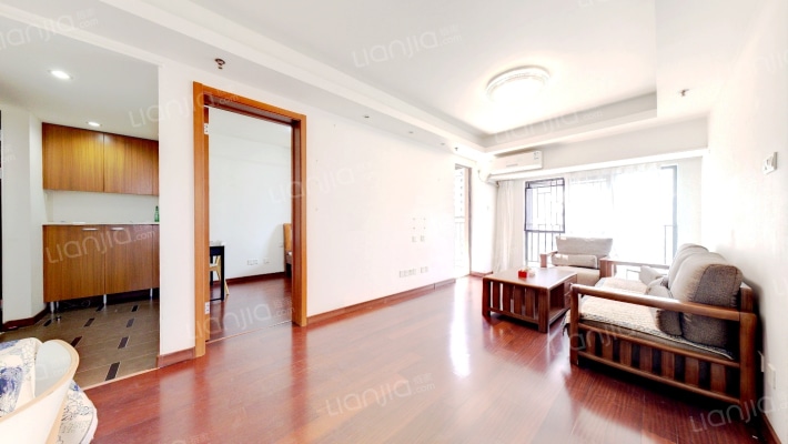 万科红三期二手房实景图