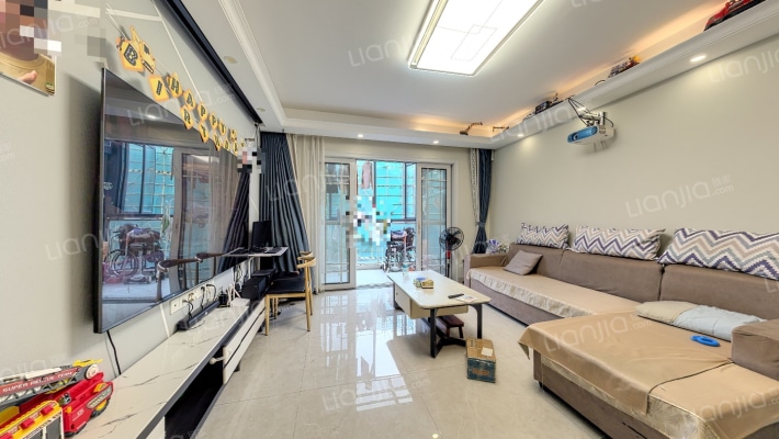 依云山庄二手房实景图