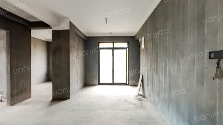 保集湖海塘庄园南区二手房实景图