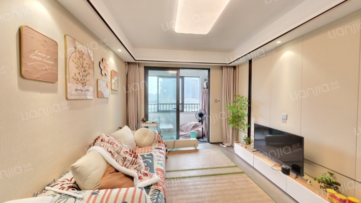 天宸江樾二手房实景图