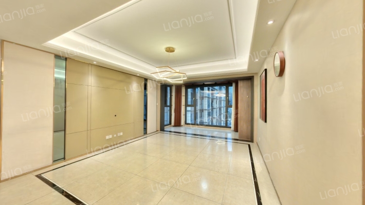 滨江樾府二手房实景图