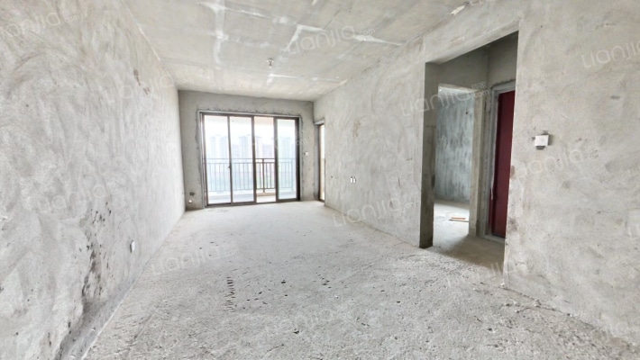 万润中心二手房实景图