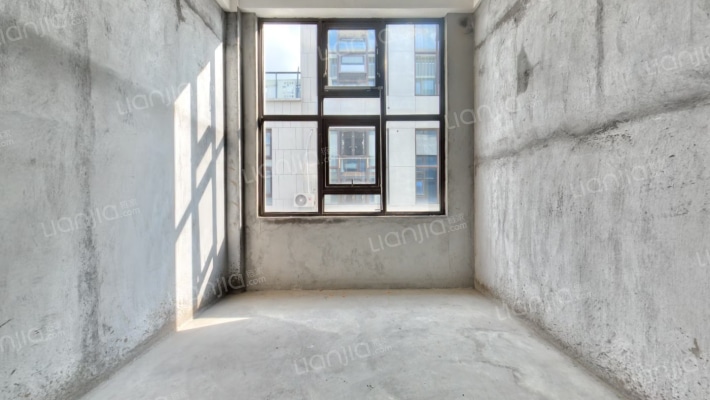 宁波·湖光天樾二手房实景图