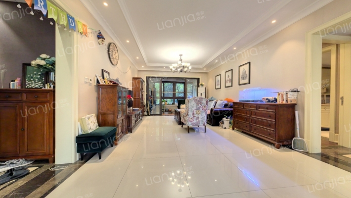 西派国际二手房实景图