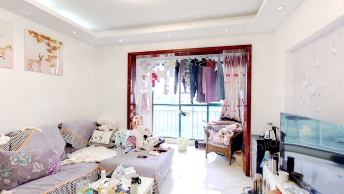 格拉斯香水小镇二手房实景图