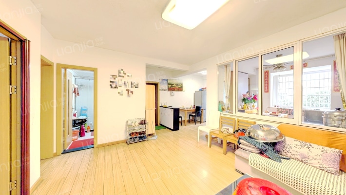 戴家新村二手房实景图