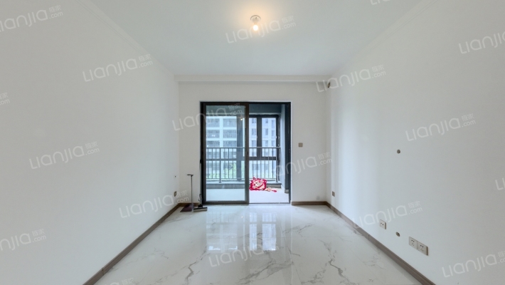 南昌旭辉中心A区二手房实景图