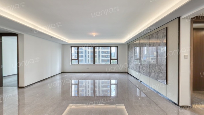 龙湖槿山二手房实景图