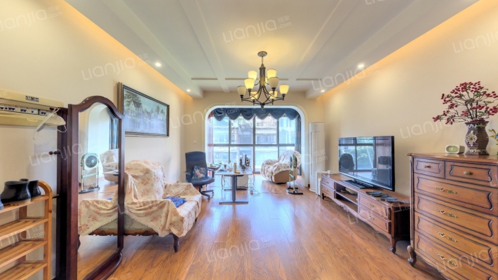 香槟花园二手房实景图