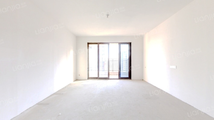 碧桂园翡翠湾峯景二手房实景图