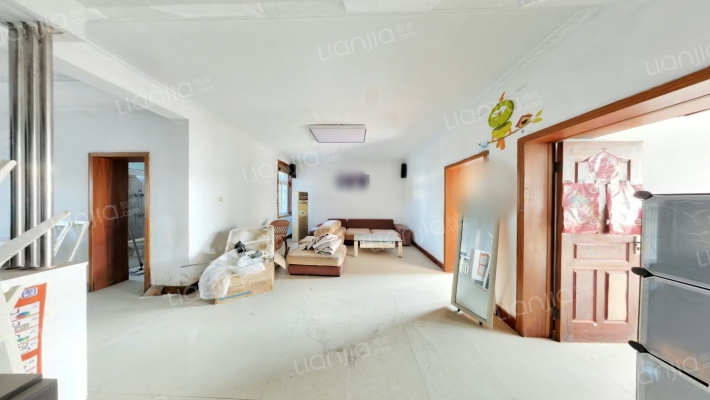 县医院老院区住宿楼二手房实景图