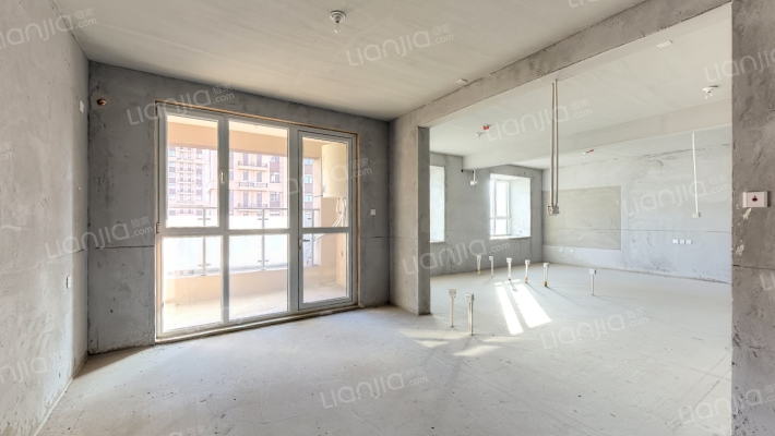 嵛景华城五期二手房实景图