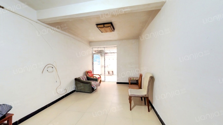 西坝新村12号二手房实景图