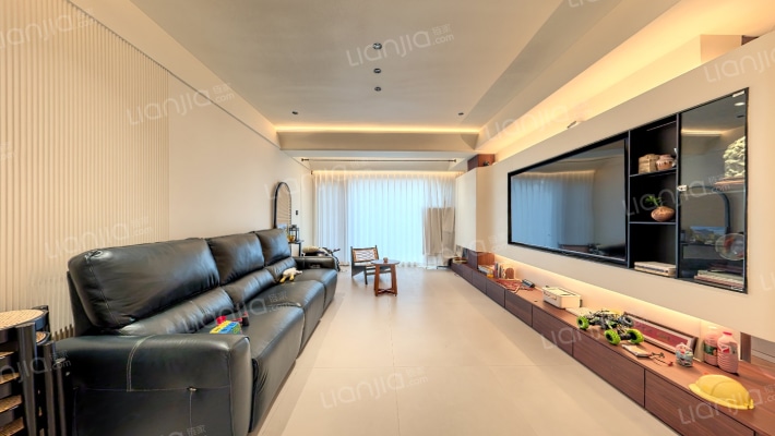 绿地V岛二手房实景图