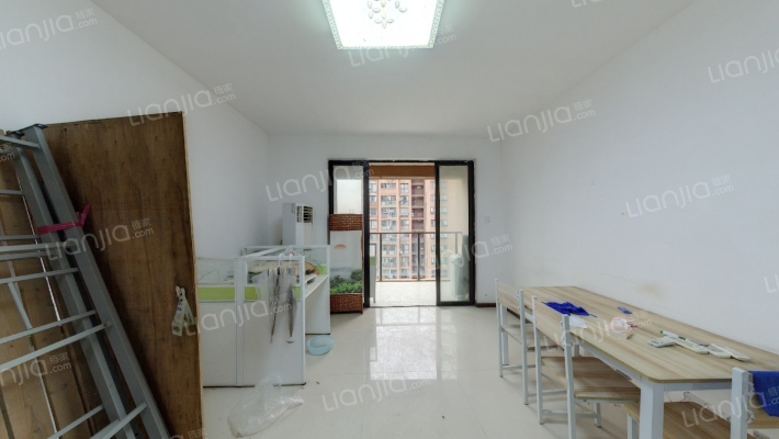 学府馨苑二手房实景图