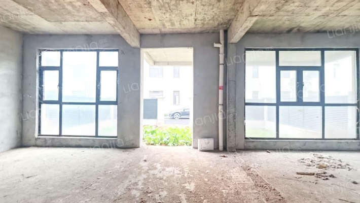 睿园小城二手房实景图