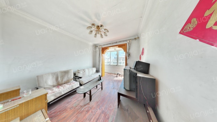 金碧路112号二手房实景图