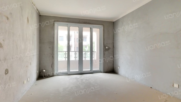 锦霞花院二手房实景图