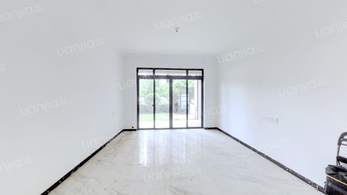 碧桂园·翡翠湾二手房实景图