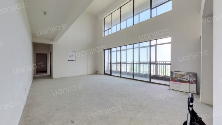 成都长虹天樾 二手房实景图