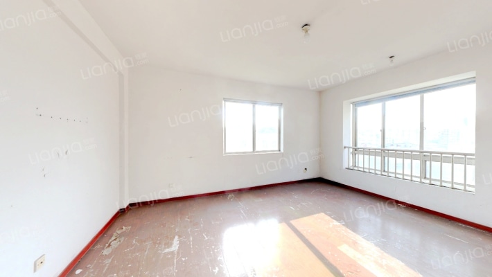 龙方家园二手房实景图