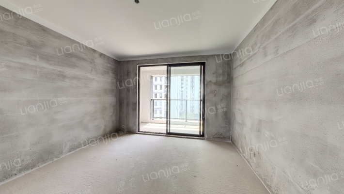 十里风荷B区二手房实景图