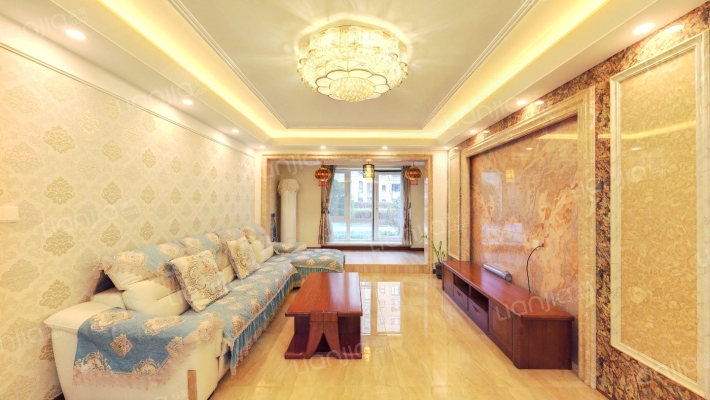 荣盛爱家郦都二手房实景图