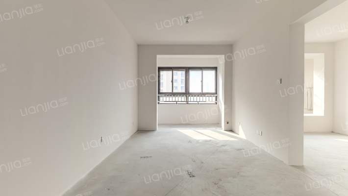 悦隆花苑二手房实景图