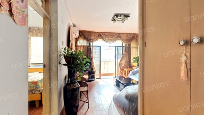 桥东街71号二手房实景图